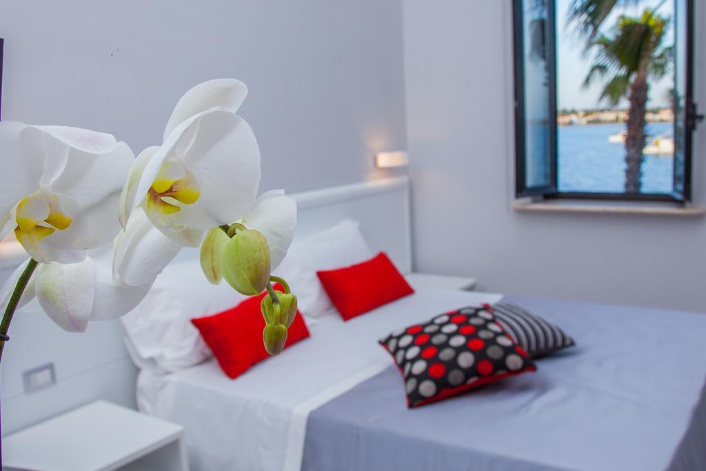 פורטו צ'זראו Acquamarina B&B מראה חיצוני תמונה